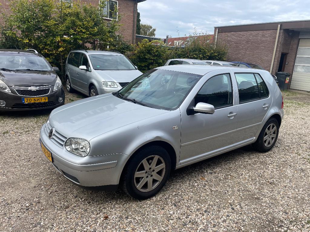 Volkswagen golf 4 2003 1.4 16v eerst lezen, Stof, 4 cilinders, Origineel Nederlands, 750 kg