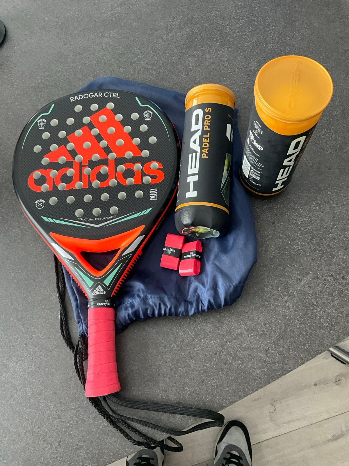 Adidas Padel Racket Set: Racket, Ballen, Tas & Grips, Ophalen of Verzenden, Nieuw, Padelracket