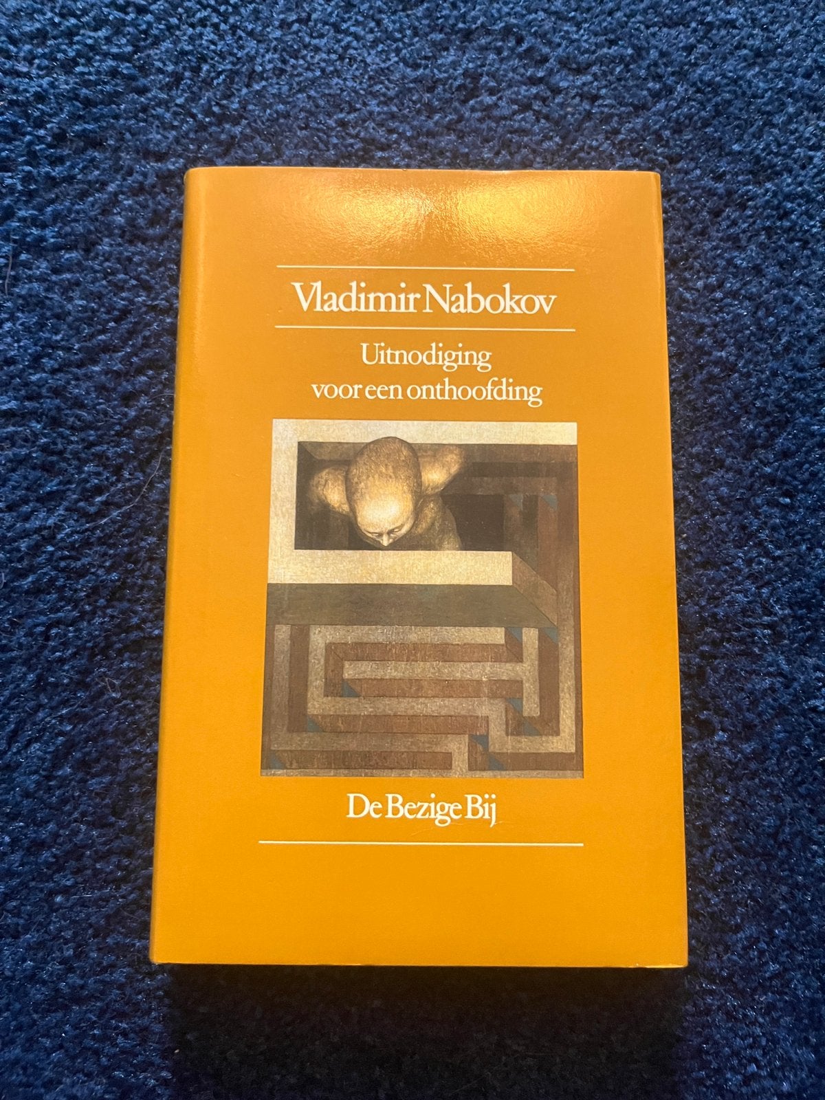 Vladimir Nabokov - Uitnodiging voor een onthoofding, Ophalen of Verzenden, Zo goed als nieuw, Vladimir Nabokov