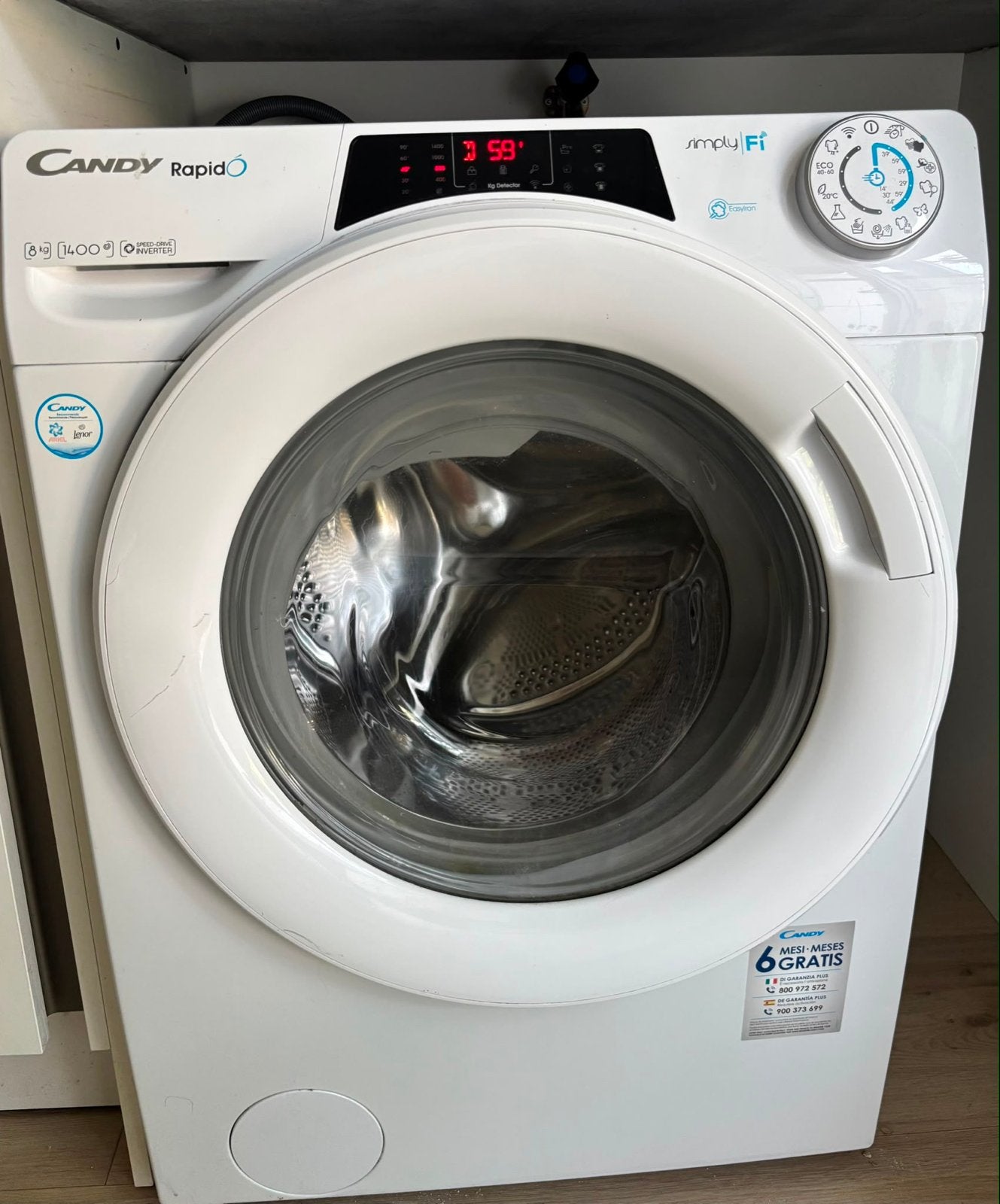 MOET WEG!! Candy RapidÓ wasmachine, Ophalen, 1200 tot 1600 toeren, 8 tot 10 kg, Zo goed als nieuw
