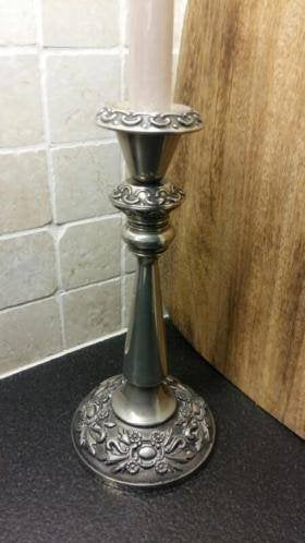 Brocante KANDELAAR voor 1 Kaars ~ Tin verchroomd ~ Hg 24 cm, Ophalen of Verzenden, Zo goed als nieuw, Metaal, Kandelaar