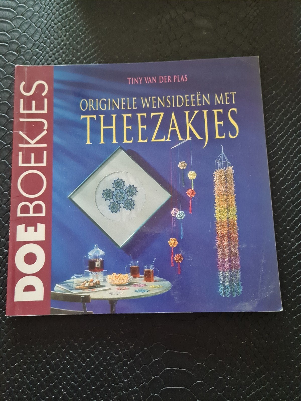 T. van der Plas - Originele wensideeen met theezakjes, Ophalen of Verzenden, Zo goed als nieuw, T. van der Plas