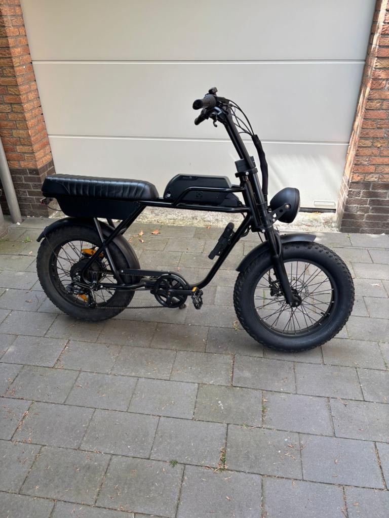 Fatbike AGM GT 250 Mat Zwart, Overige merken, Minder dan 30 km per accu, Ophalen of Verzenden, Zo goed als nieuw