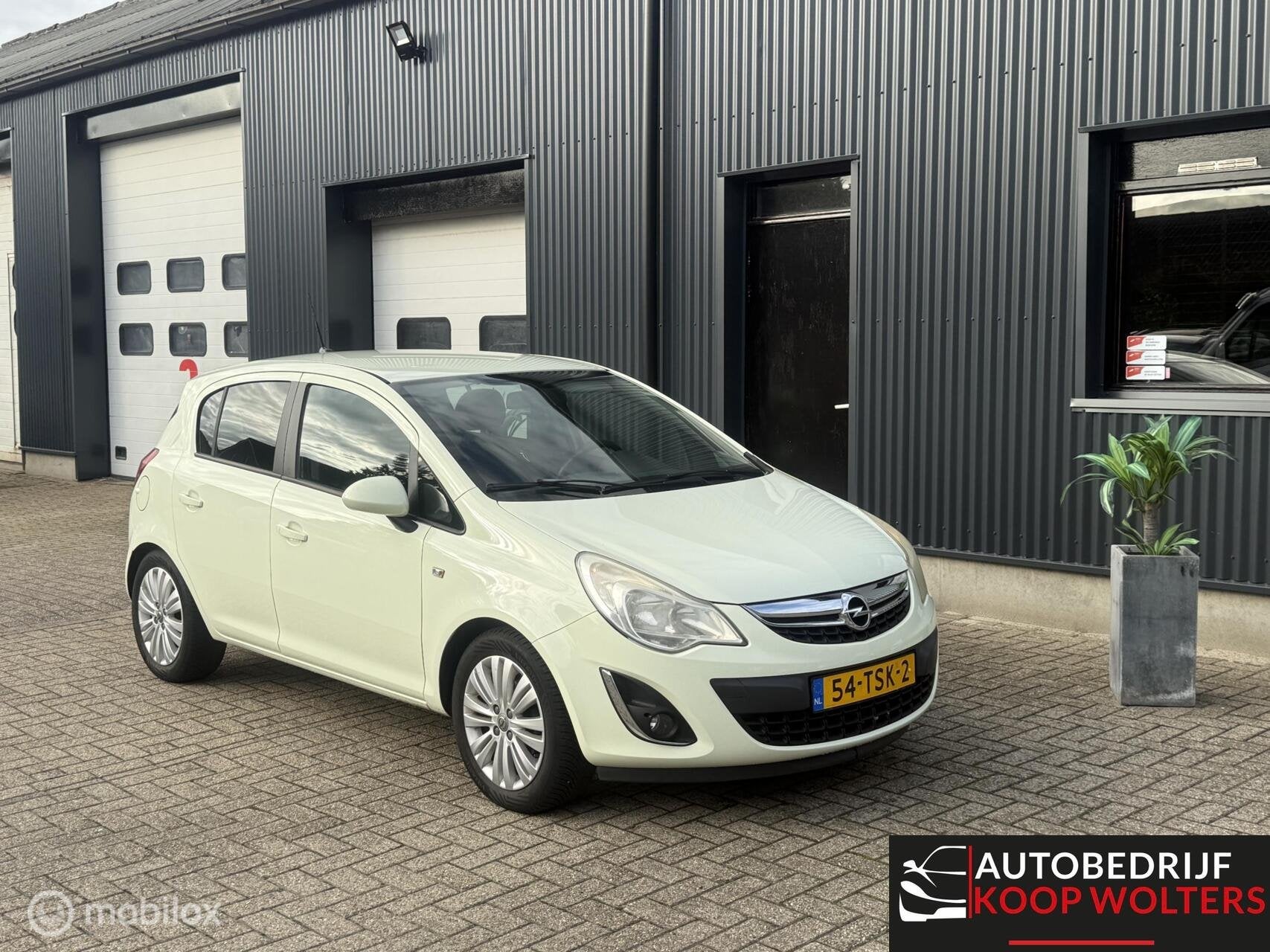Opel Corsa 1.4-16V Airco 5drs Trekhaak Navi, Voorwielaandrijving, Euro 5, Gebruikt, 1398 cc