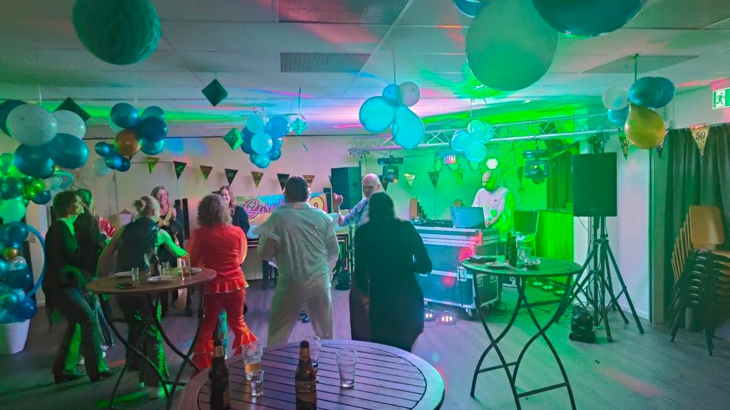 DJ met licht en geluid, Solo-artiest