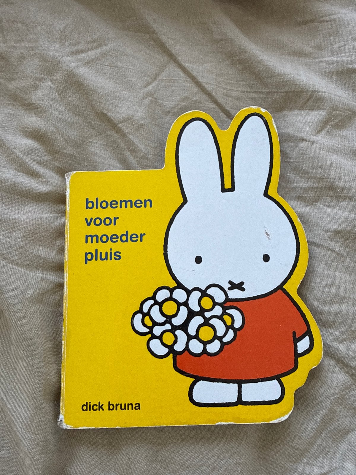 Bloemen voor Moeder Pluis - Dick Bruna (Nijntje), Ophalen of Verzenden, Gelezen, Uitklap-, Voel- of Ontdekboek, 1 tot 2 jaar