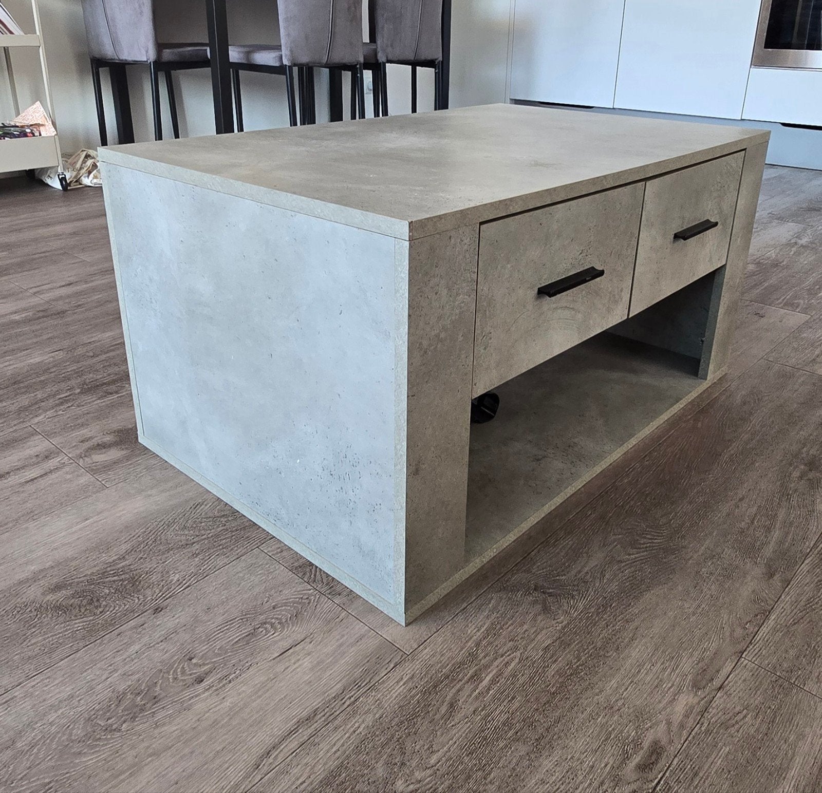 Salontafel met 2 lades - Grijs betonlook, Huis en Inrichting, Tafels | Salontafels, Ophalen, Overige materialen, Gebruikt, 50 tot 100 cm