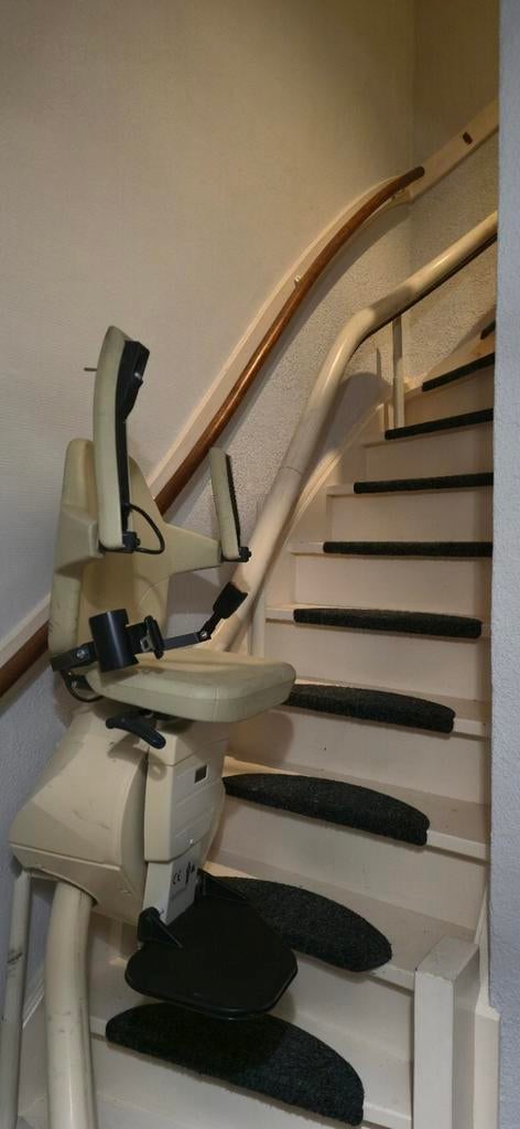 Handicare Traplift, Diversen, Trapliften, Ophalen, Gebruikt