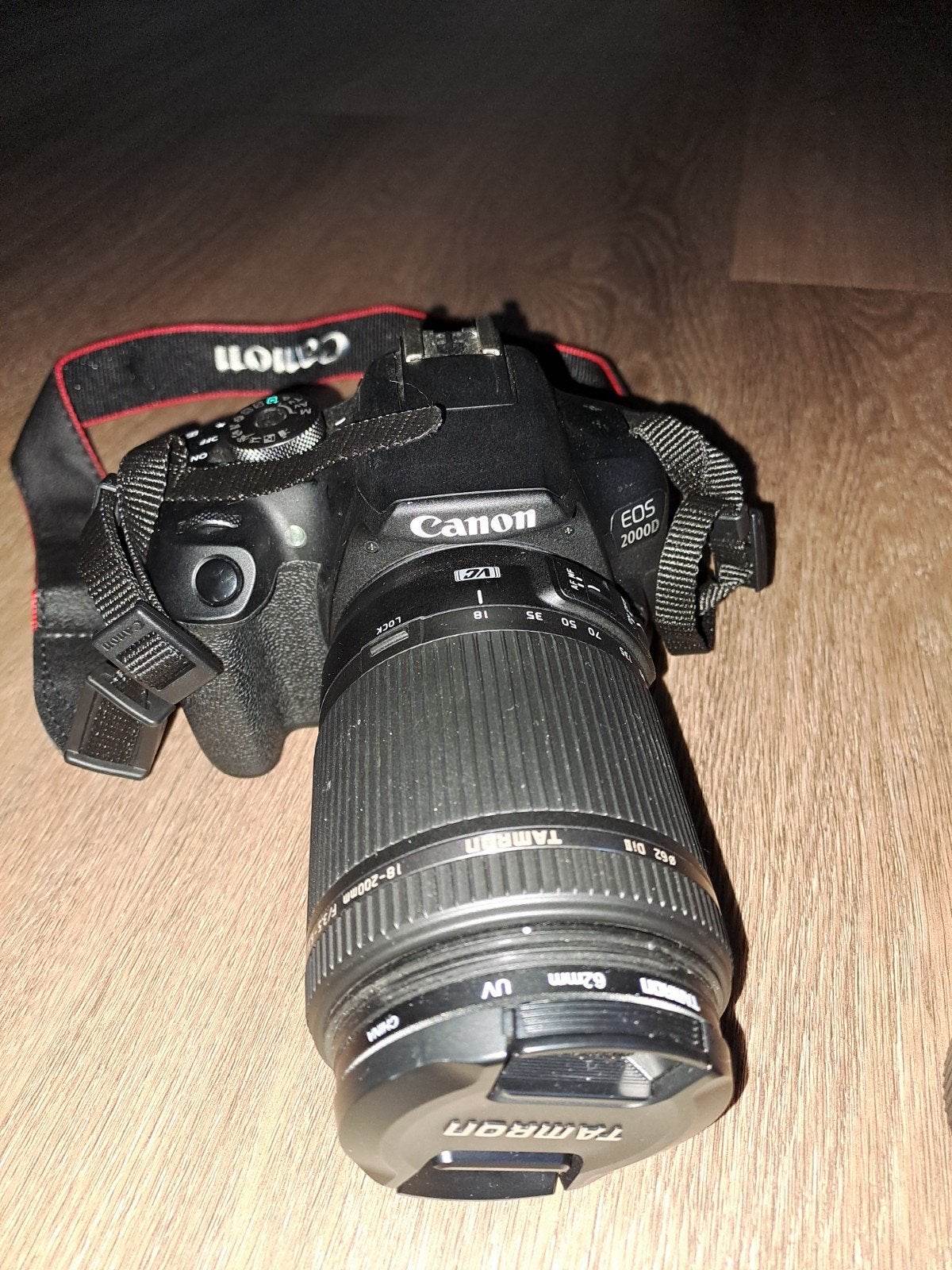 Canon EOS 2000D met Tamron 18-200mm VC lens, Audio, Tv en Foto, Fotocamera's Digitaal, Ophalen, Beeldstabilisatie, Spiegelreflex
