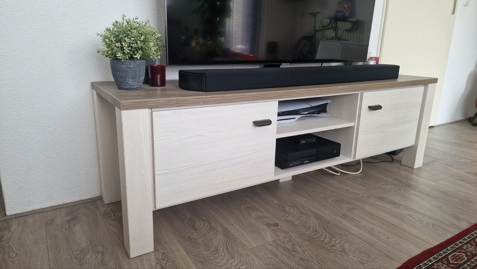 Modern TV-meubel met opbergruimte, Ophalen, Gebruikt, 100 tot 150 cm, Minder dan 100 cm