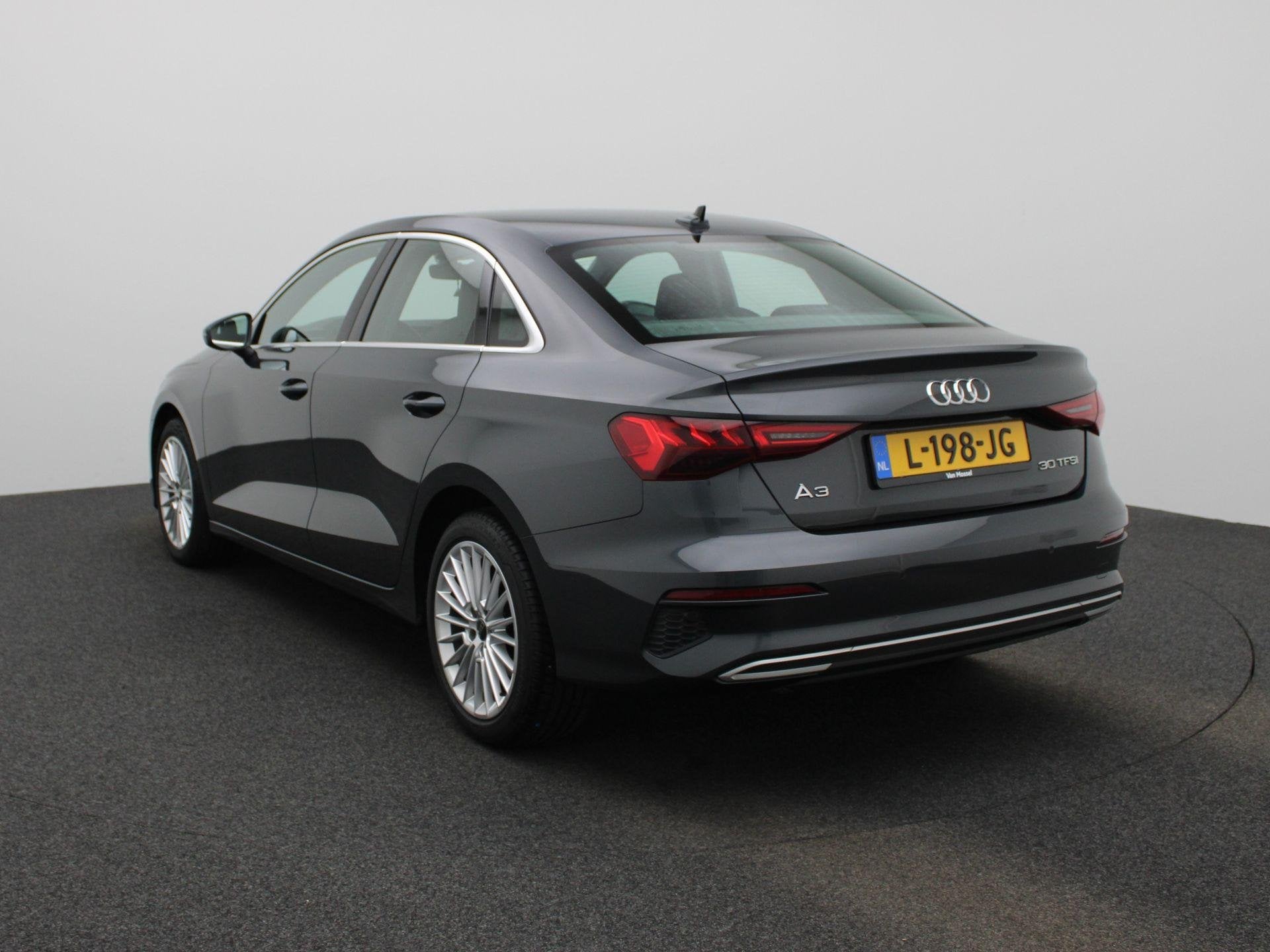 Audi A3 Limousine 30 TFSI Business edition | Automaat | Appl, Auto's, Audi, 12 maanden, Stof, Gebruikt, Origineel Nederlands
