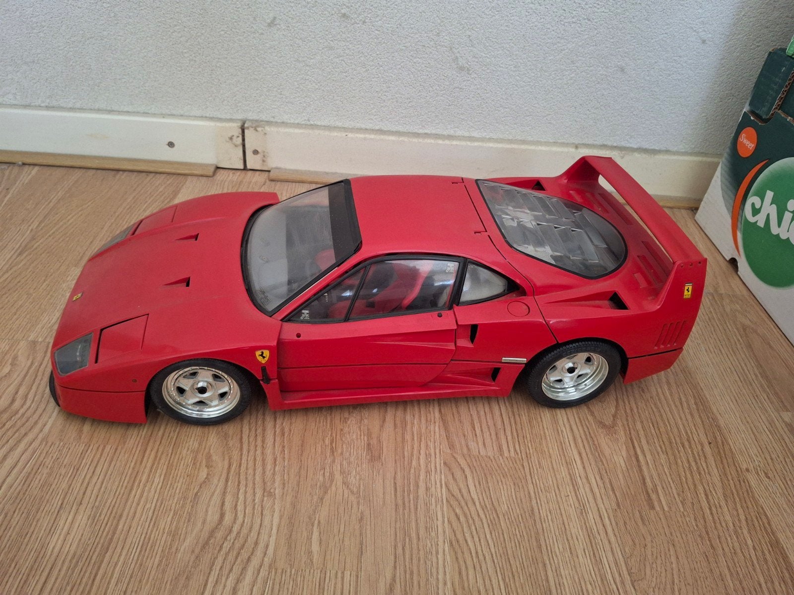 Ferrari f40 1:8, Ophalen, Zo goed als nieuw, 1:5 t/m 1:8, Auto
