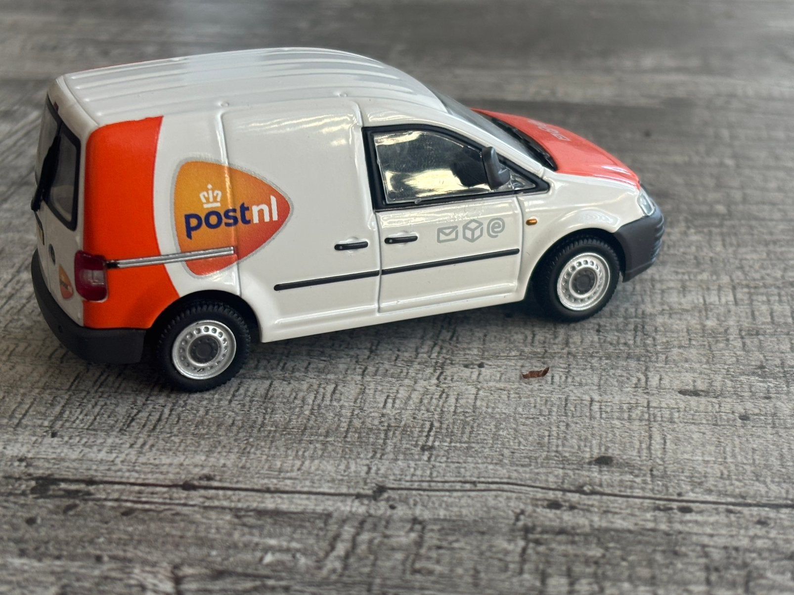 IN NETTE STAAT: VOLKSWAGEN CADDY POSTNL WSI 1:50, Hobby en Vrije tijd, Ophalen of Verzenden, Zo goed als nieuw, Auto, Wsi