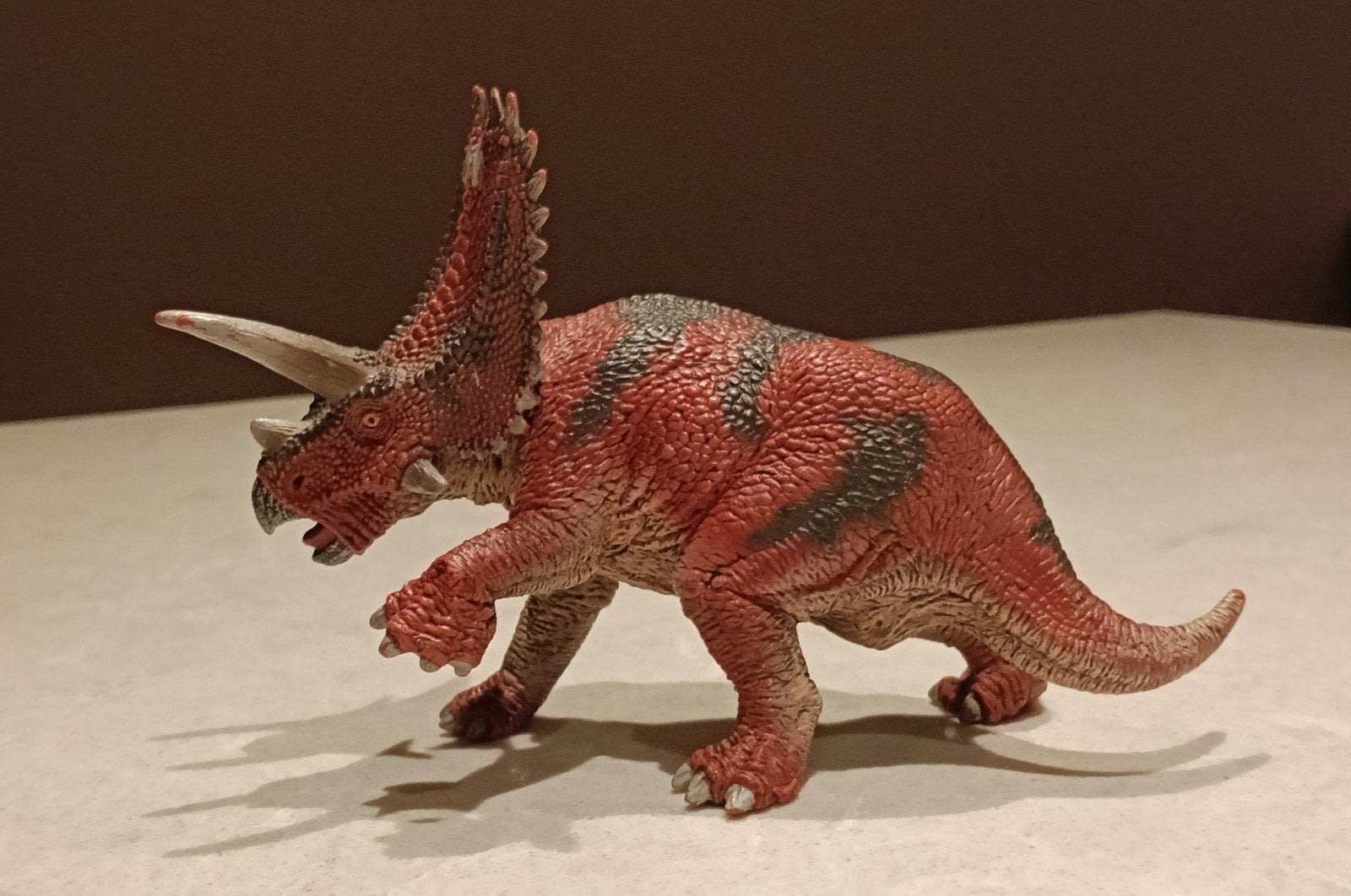 Dino, Ophalen, Zo goed als nieuw, Beeldje of Figuurtje