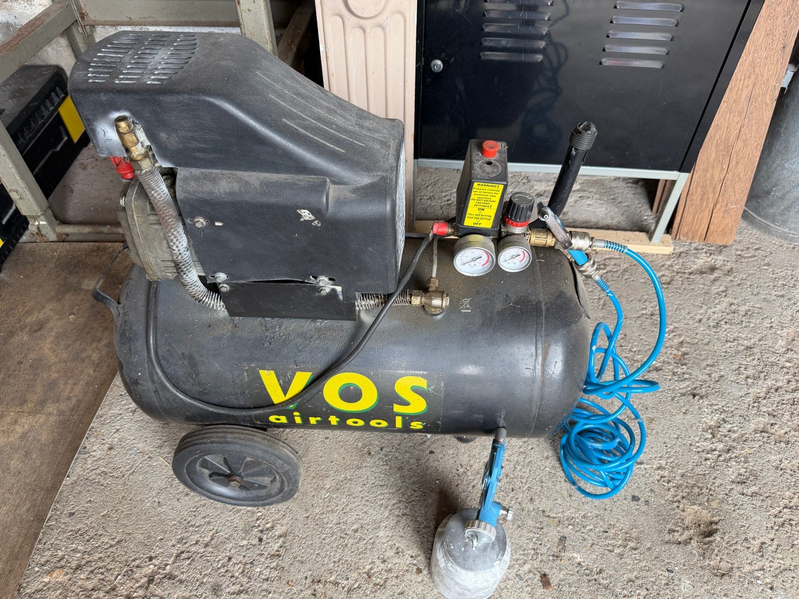 VOS Airtools Compressor - Gebruikt, Goede Staat, Ophalen, Gebruikt, 6 tot 10 bar, 25 tot 100 liter