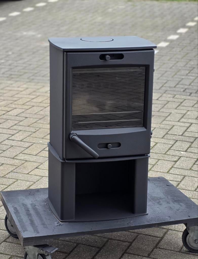 Houtkachel Charlton&Jenrick FQ5, Houtkachel, Ophalen of Verzenden, Zo goed als nieuw, Vrijstaand