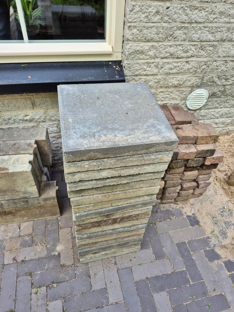 Gratis af te halen: 17 stoeptegels 30x30 cm, Tuin en Terras, Ophalen, Gebruikt, Beton, Terrastegels