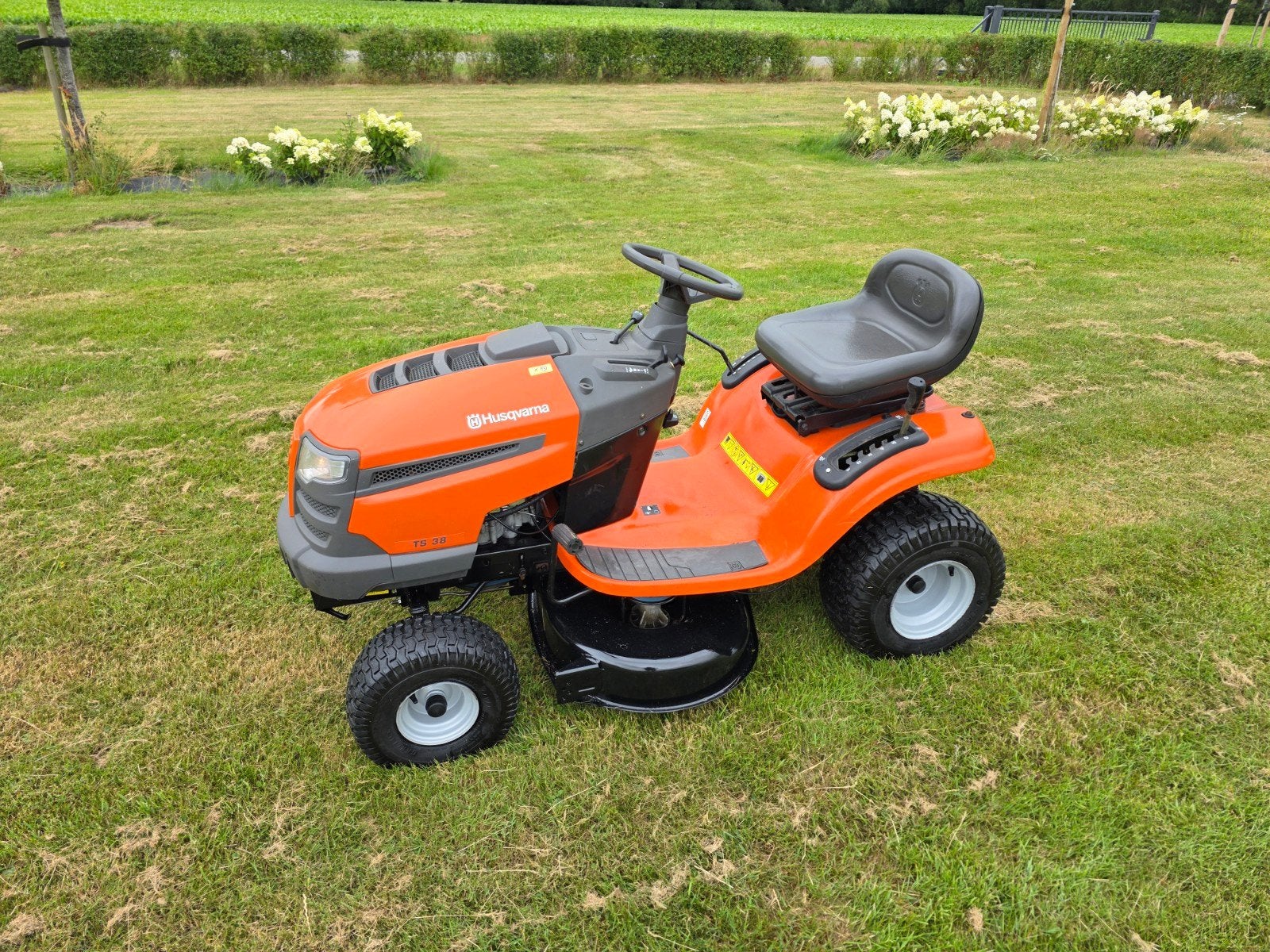 Zeer nette Husqvarna TS38 zitmaaier, Ophalen, Versnellingen