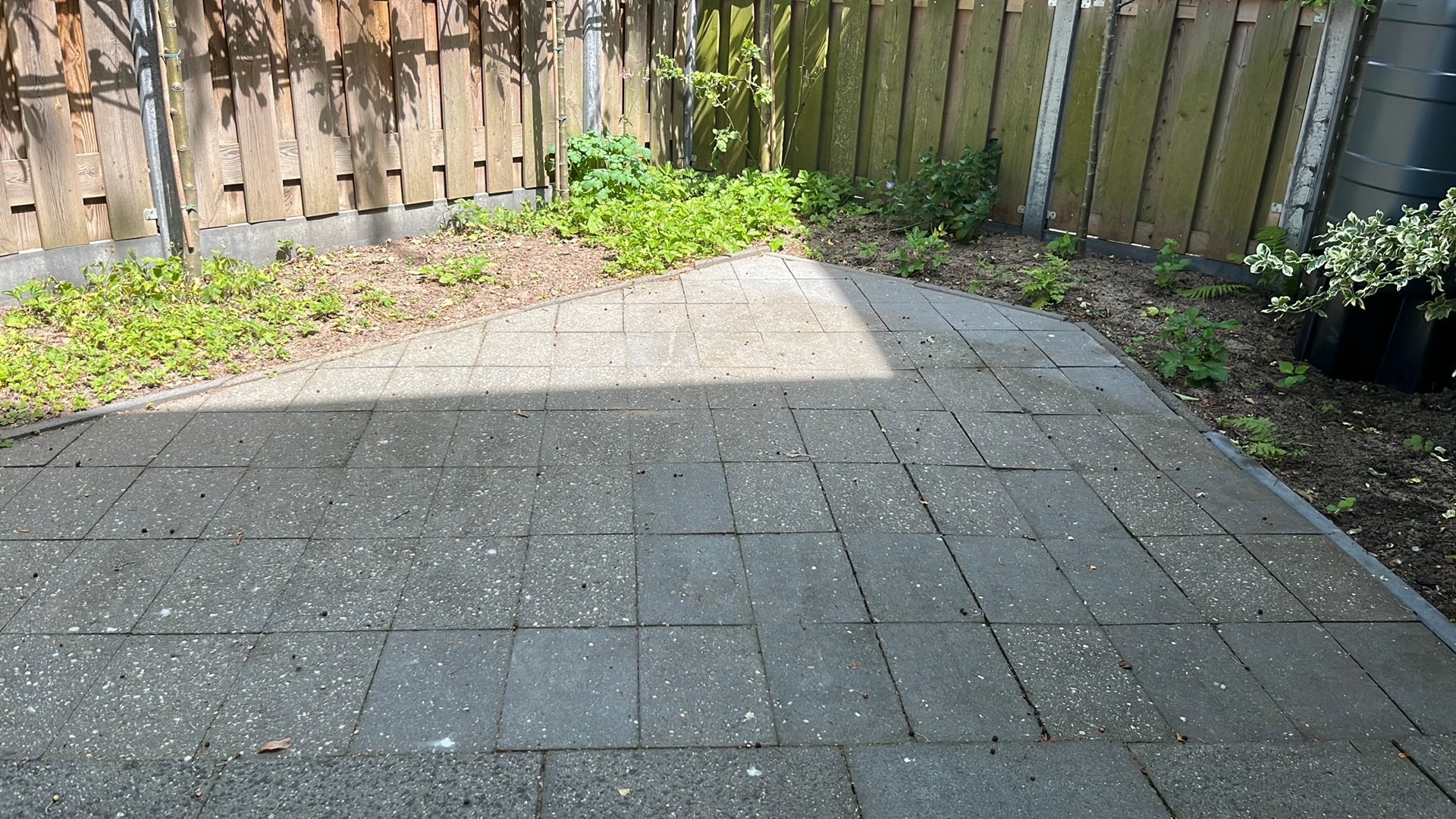 Zon 90 stuks kleine tegels van 30x20 cm, Tuin en Terras, Ophalen, Zo goed als nieuw, Beton, Terrastegels