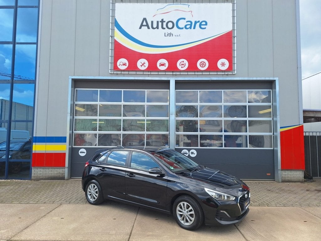 Hyundai i30 1.0 T-GDI Comfort (bj 2019), Auto's, Parkeersensor, Gebruikt, Zwart, Handgeschakeld