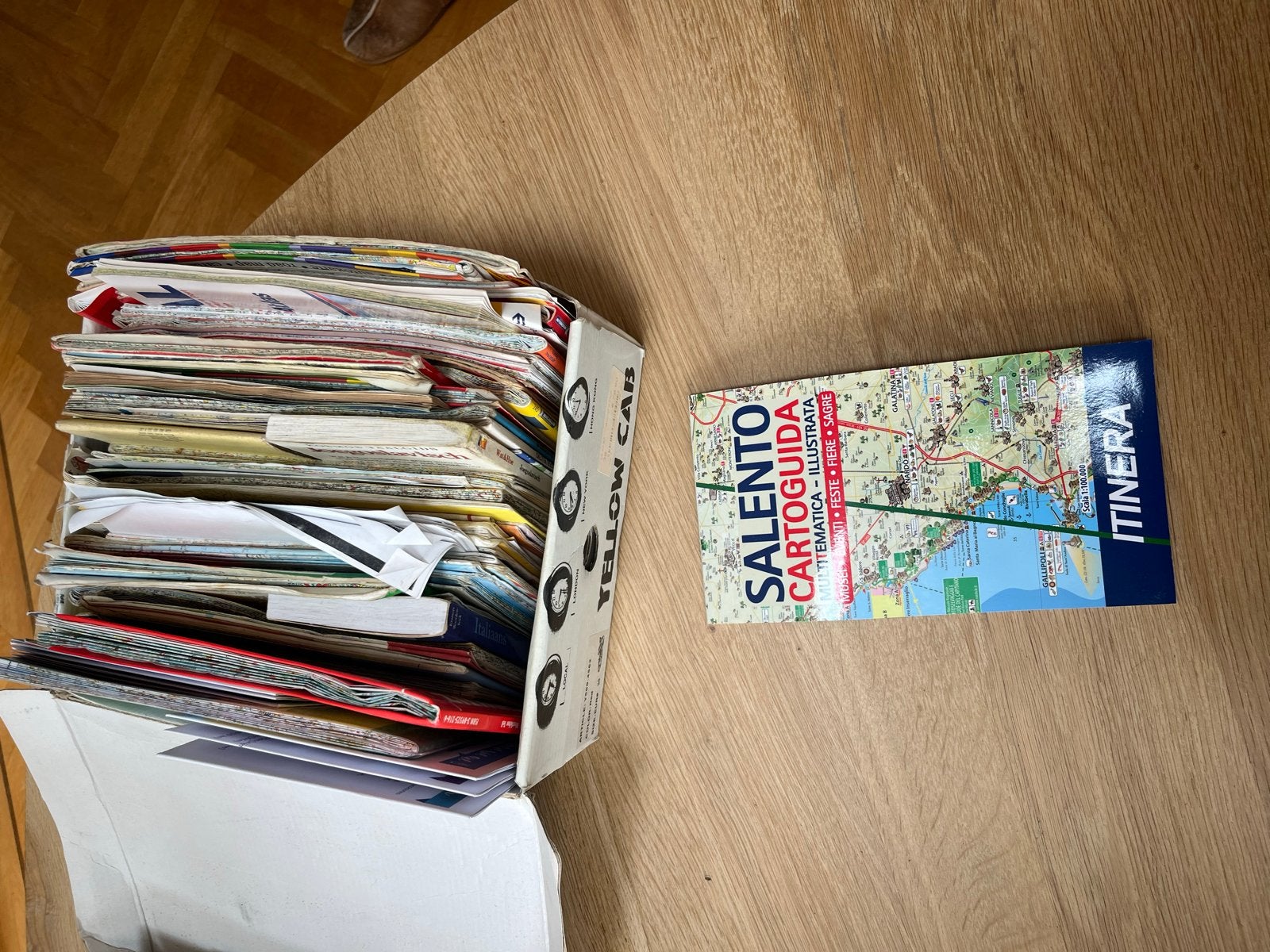 Grote collectie reisgidsen en kaarten, Europa, Ophalen of Verzenden, Reisgids of -boek, Gelezen