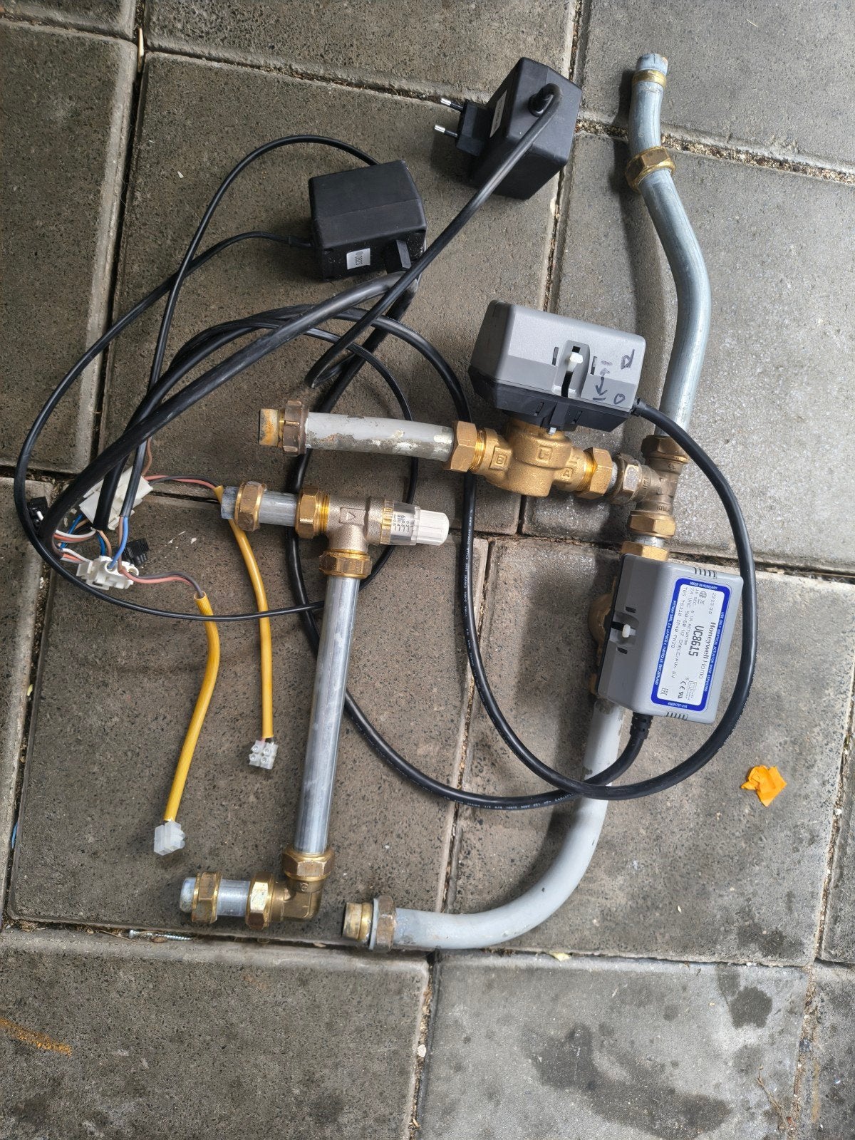 2 honeywell zoneklep vc8615, Ophalen