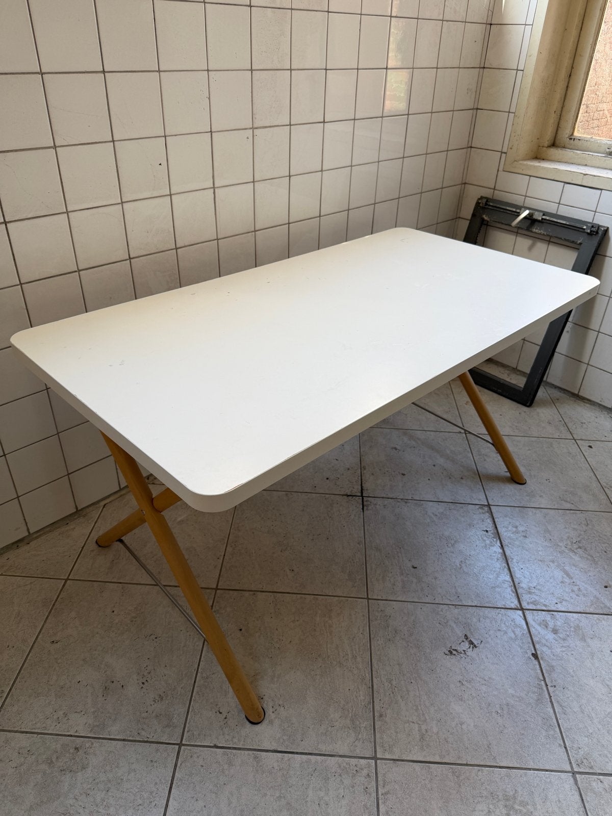 IKEA DALSHULT tafel / bureau – 150  79 cm, Huis en Inrichting, Bureaus, Ophalen, Gebruikt, Hout, IKEA