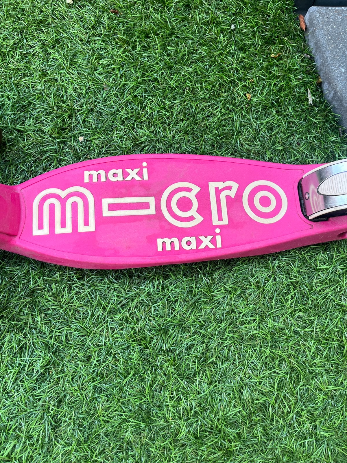 Maxi Micro step roze met regenbooglinten, Fietsen en Brommers, Steps, Ophalen of Verzenden, Gebruikt, Gewone step