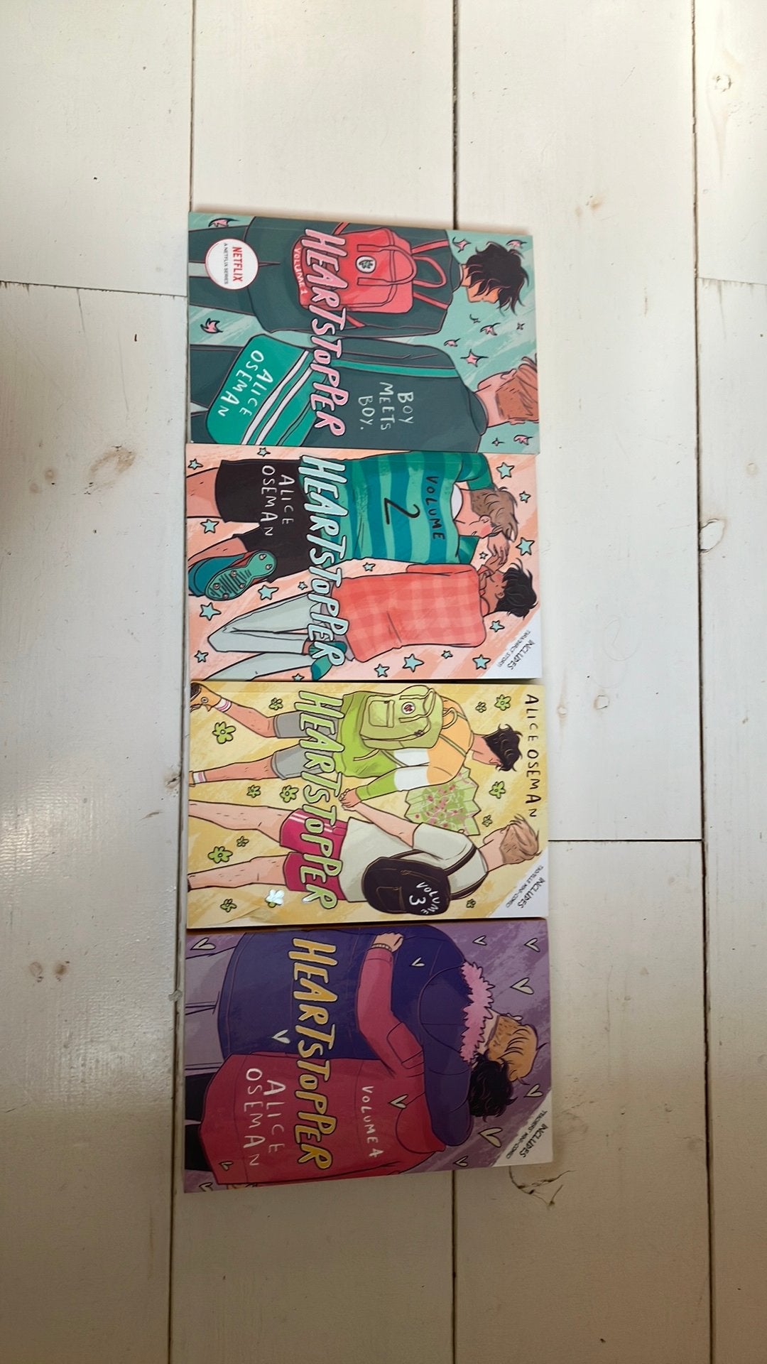 Heartstopper volume 1-4, Meerdere comics, Ophalen of Verzenden, Zo goed als nieuw, Amerika