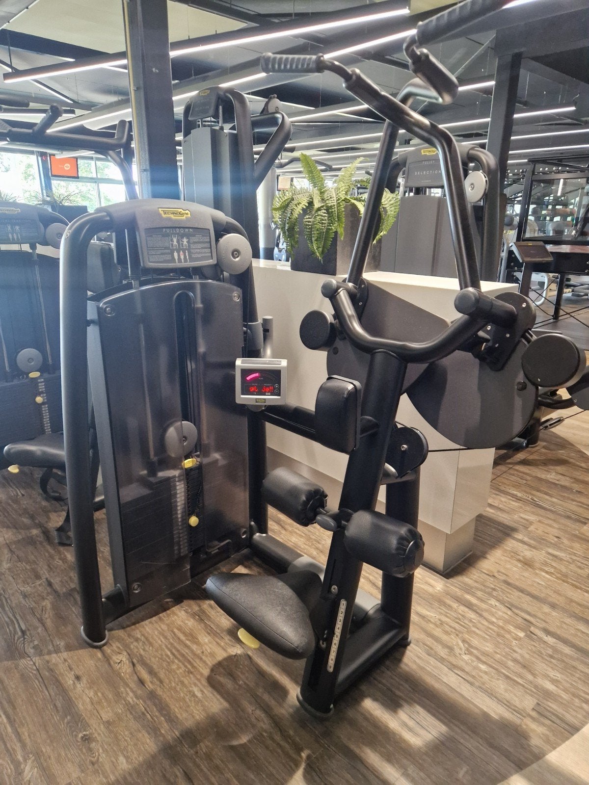 Technogym Pulldown Krachtstation - Zo goed als nieuw, Armen, Krachtstation, Ophalen of Verzenden, Zo goed als nieuw