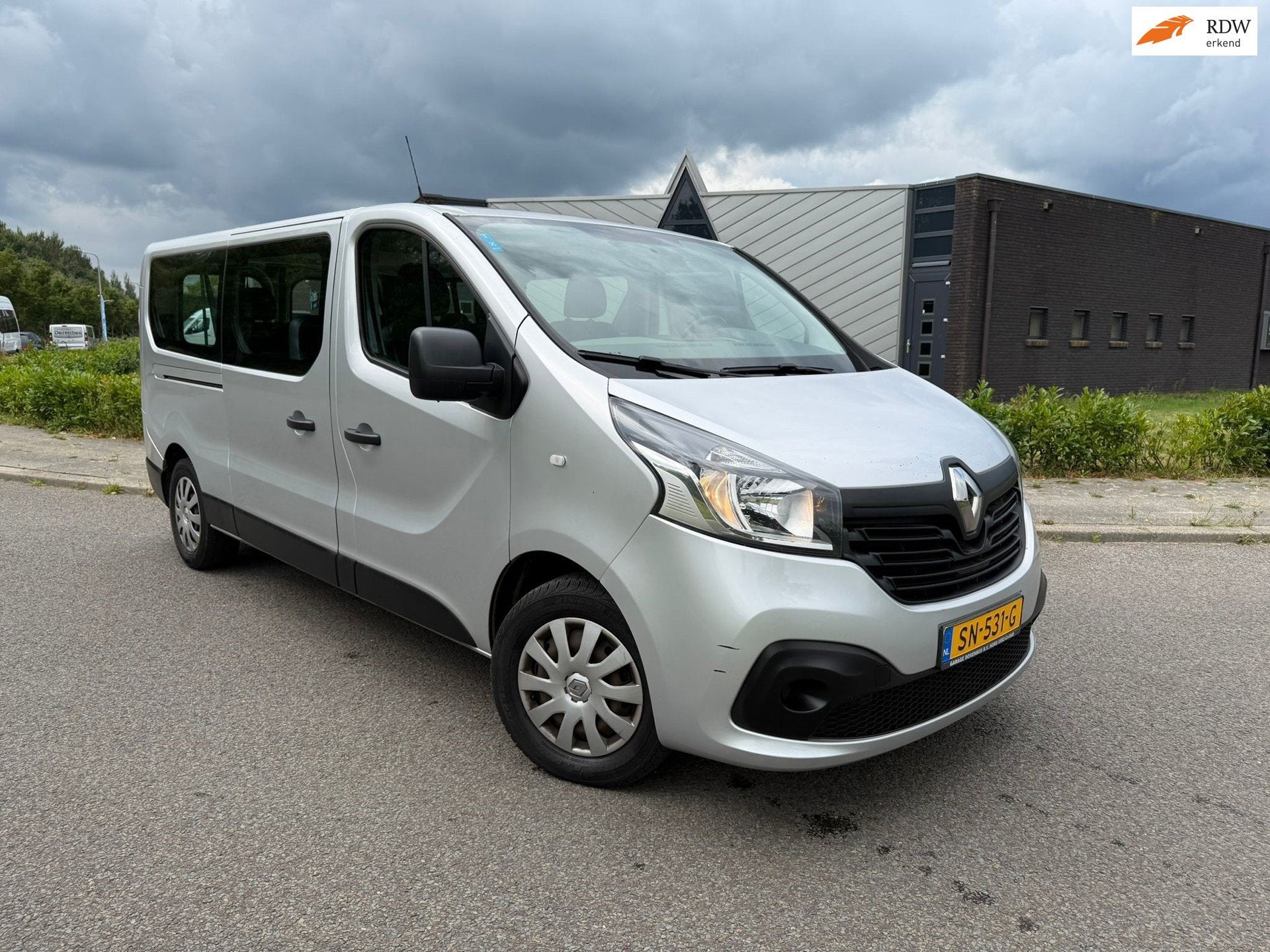 Renault Trafic Passenger 1.6 dCi Grand Authentique Energy |, Auto's, Voorwielaandrijving, Stof, Gebruikt, 2000 kg
