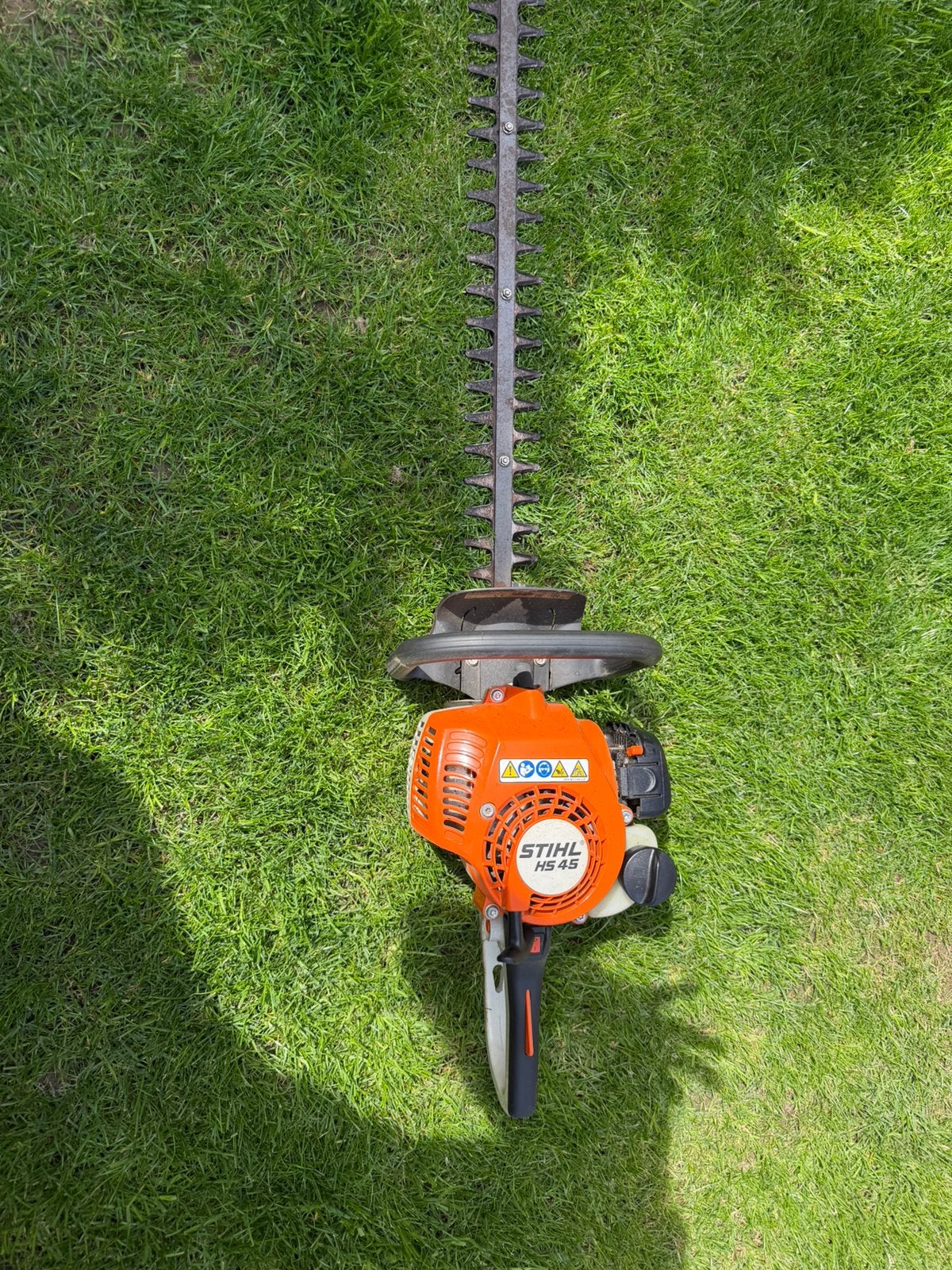 Mooi stihl hs 45 heggenschaar 60cm blad, Ophalen, Zo goed als nieuw, Benzine
