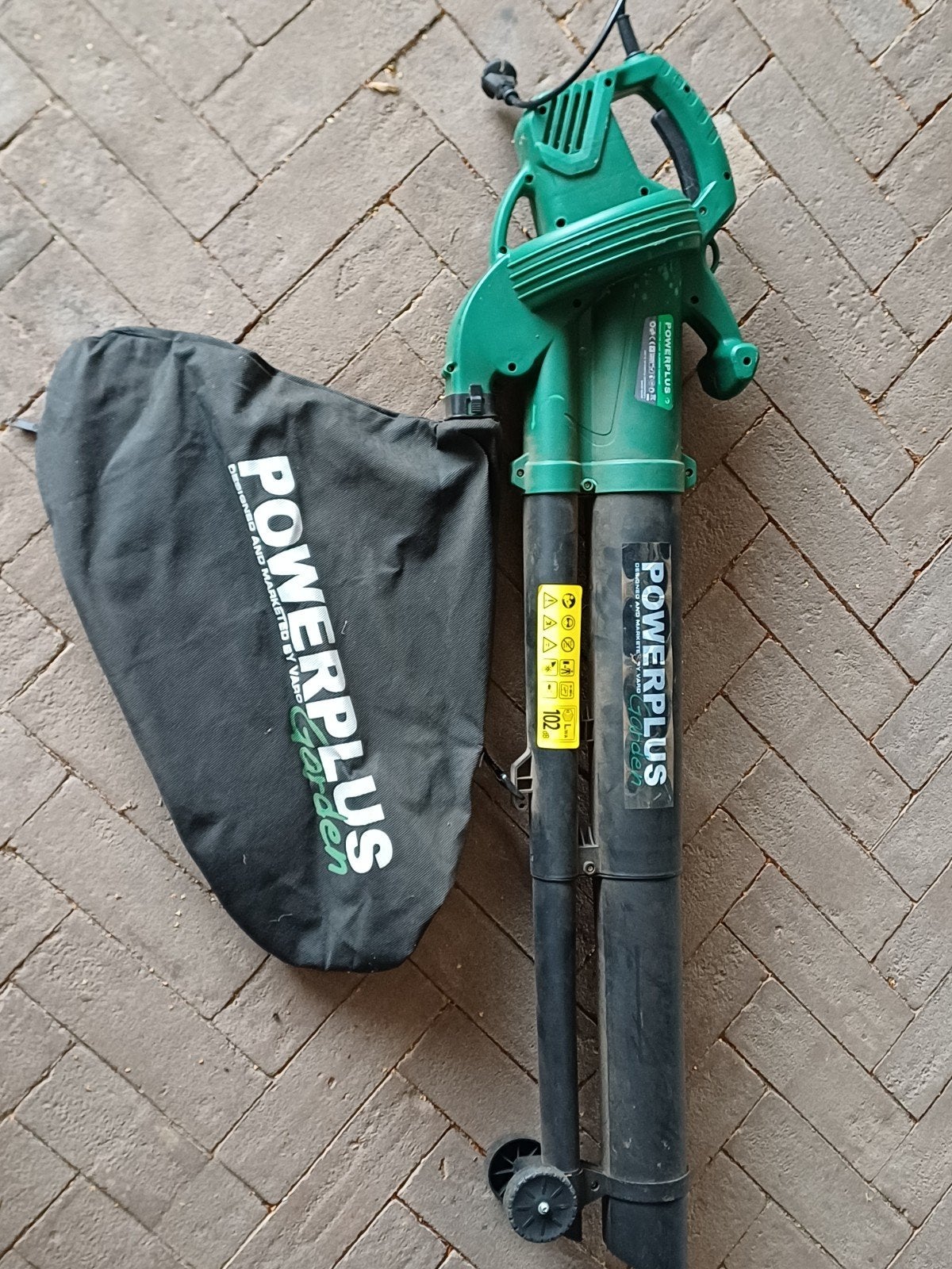 Powerplus Garden Bladblazer met zuig- en versnipperfunctie, Tuin en Terras, Ophalen, Gebruikt, Met opvangzak, Handgedragen