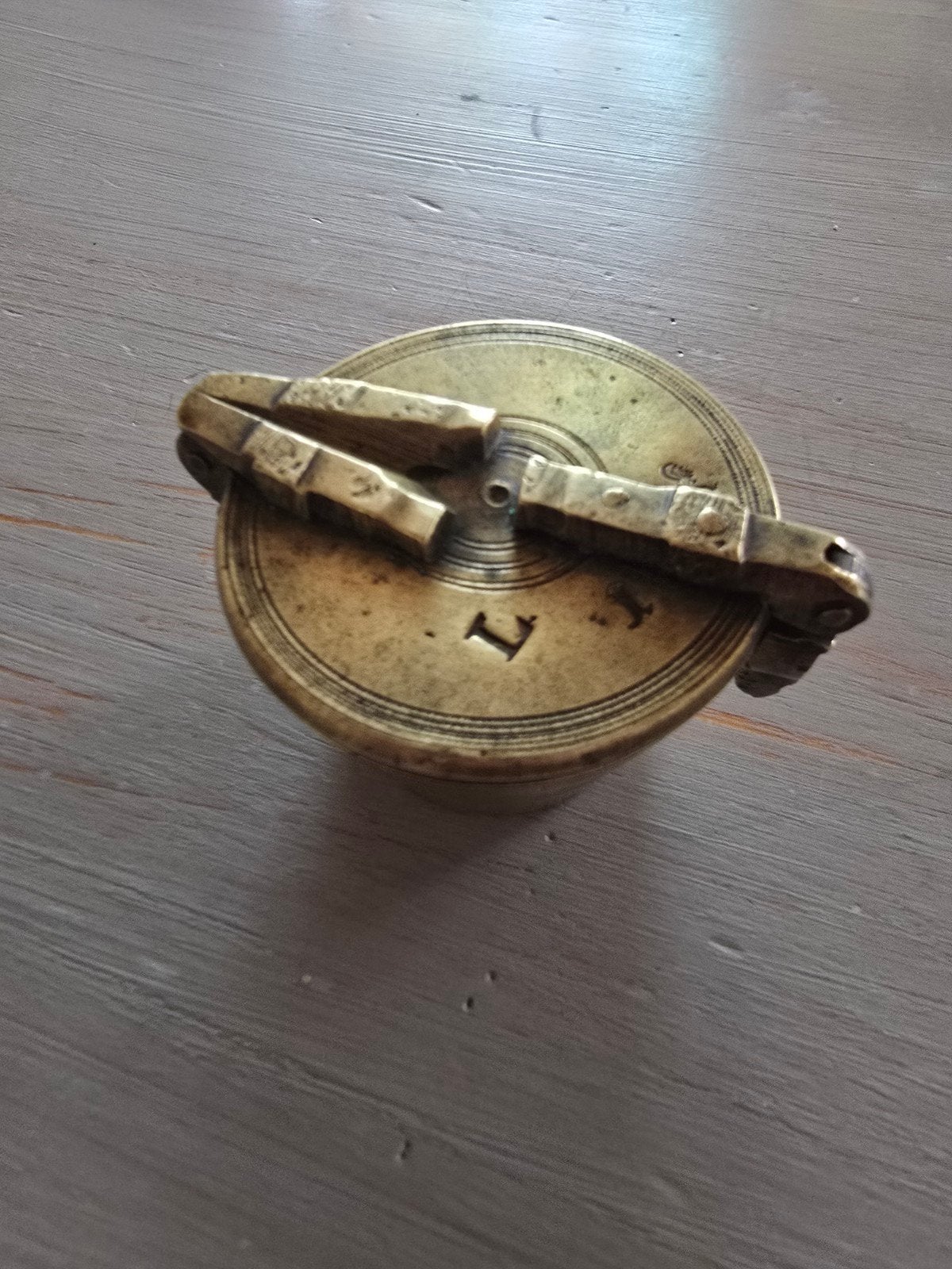 Zeer zeldzaam antiek sluitgewicht / pijlgewicht 17/18e eeuws, Ophalen of Verzenden, Brons