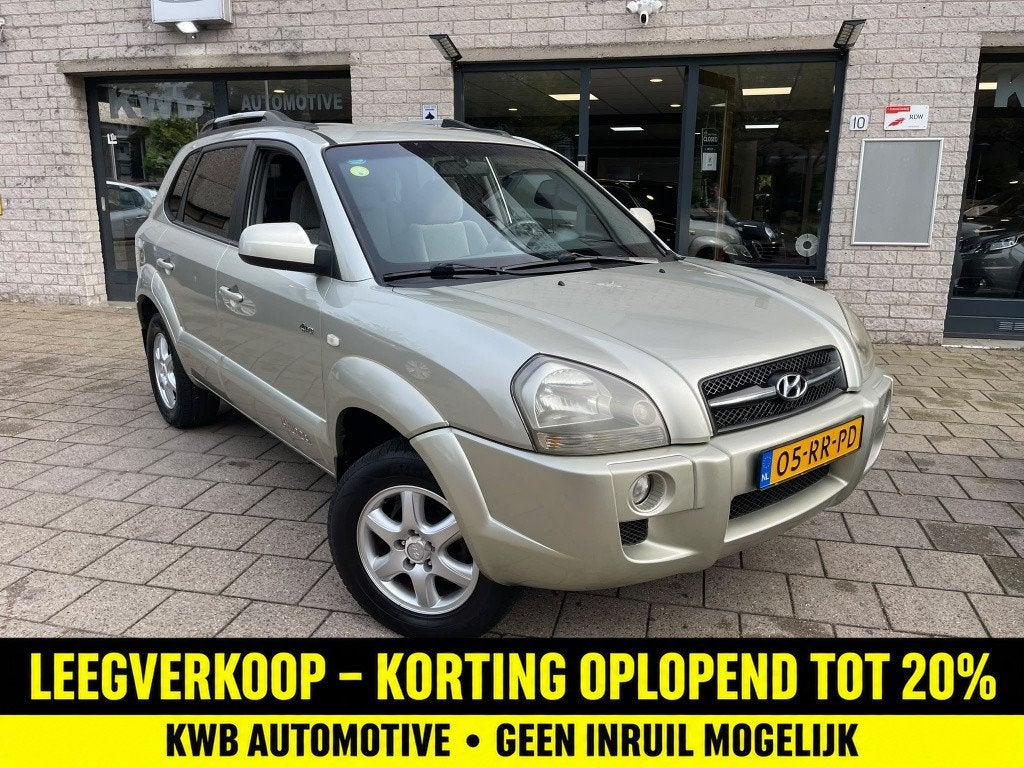 Hyundai Tucson 2.0i 4WD Style | Airco | Trekhaak, Auto's, Gebruikt, 142 pk, Bedrijf, Handgeschakeld