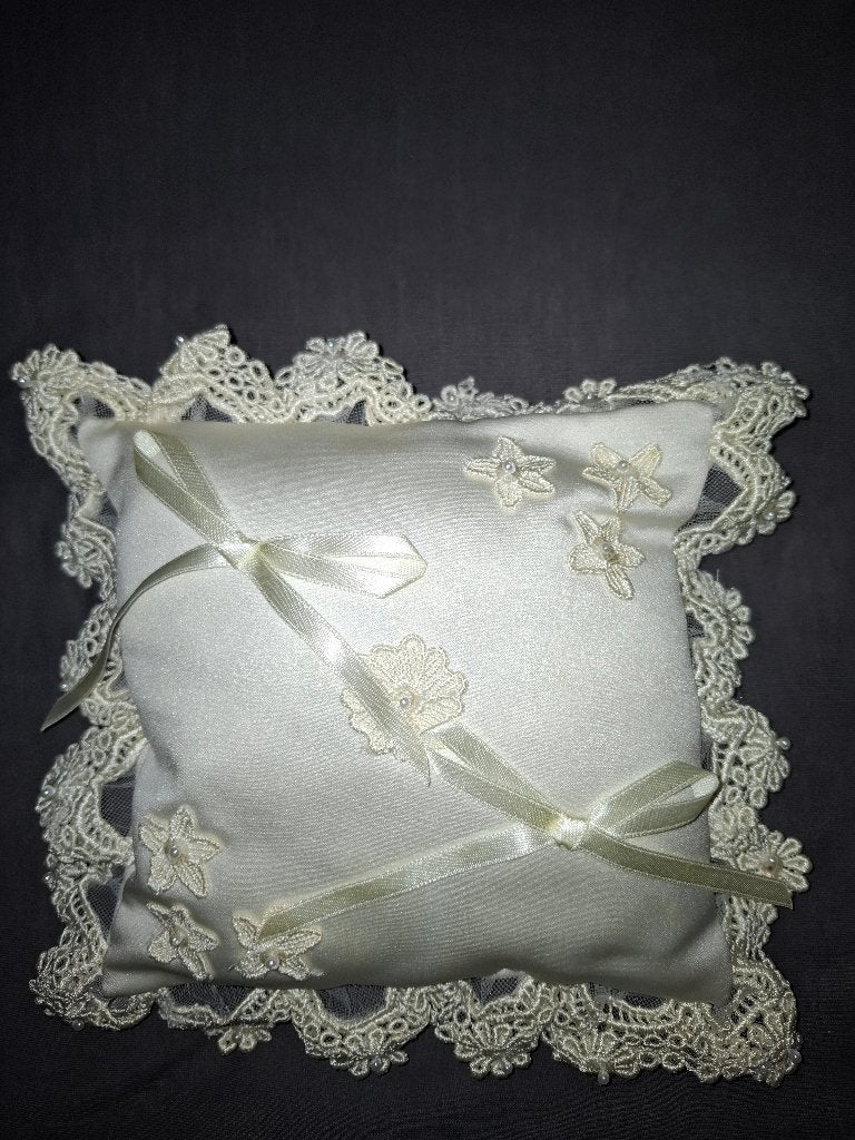 Trouwring kussentje, Ophalen of Verzenden, Zo goed als nieuw, Overige kleuren, Accessoires