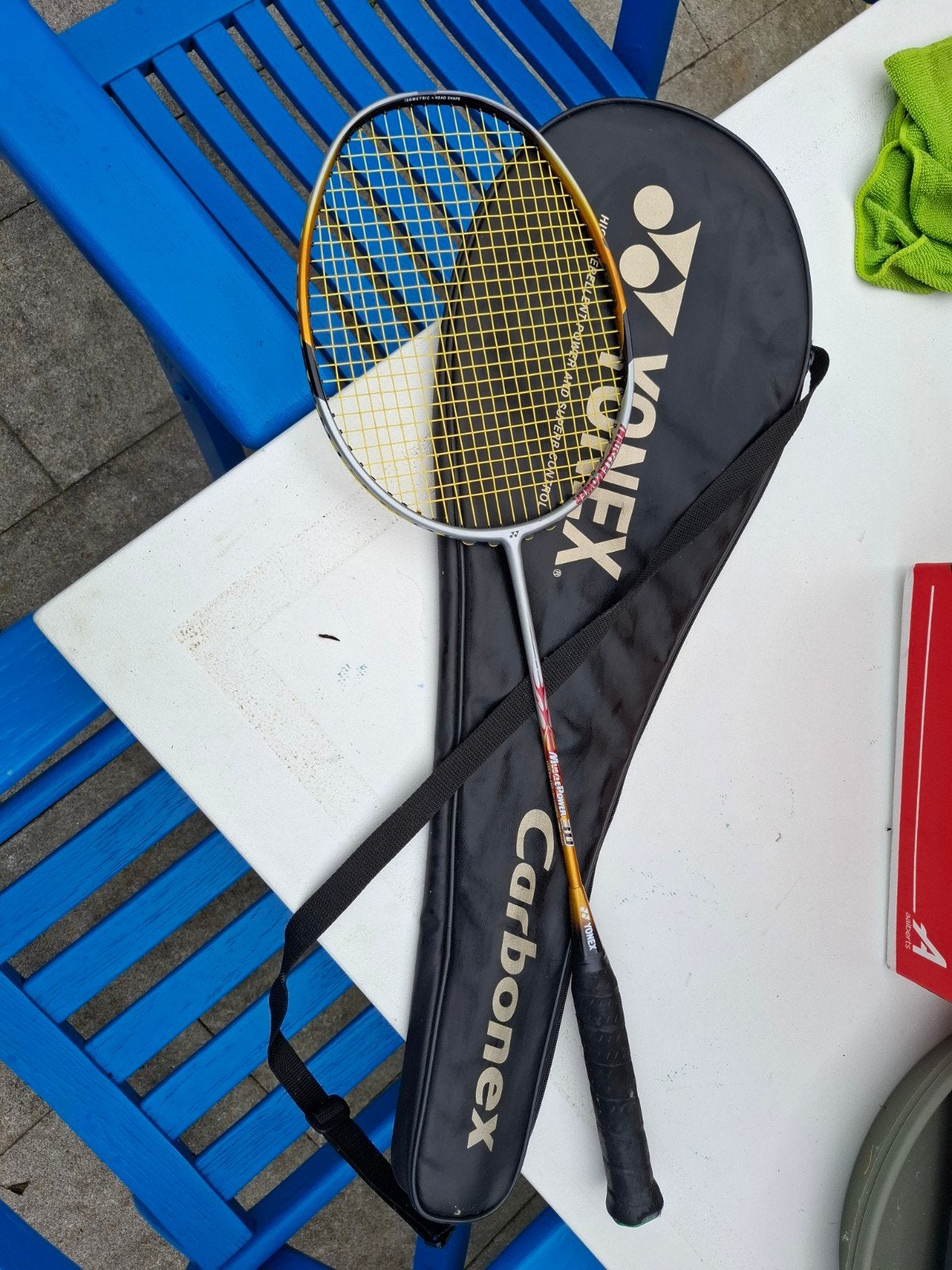 Yonex Carbonex badmintonracket met hoes, Sport en Fitness, Badminton, Ophalen, Zo goed als nieuw