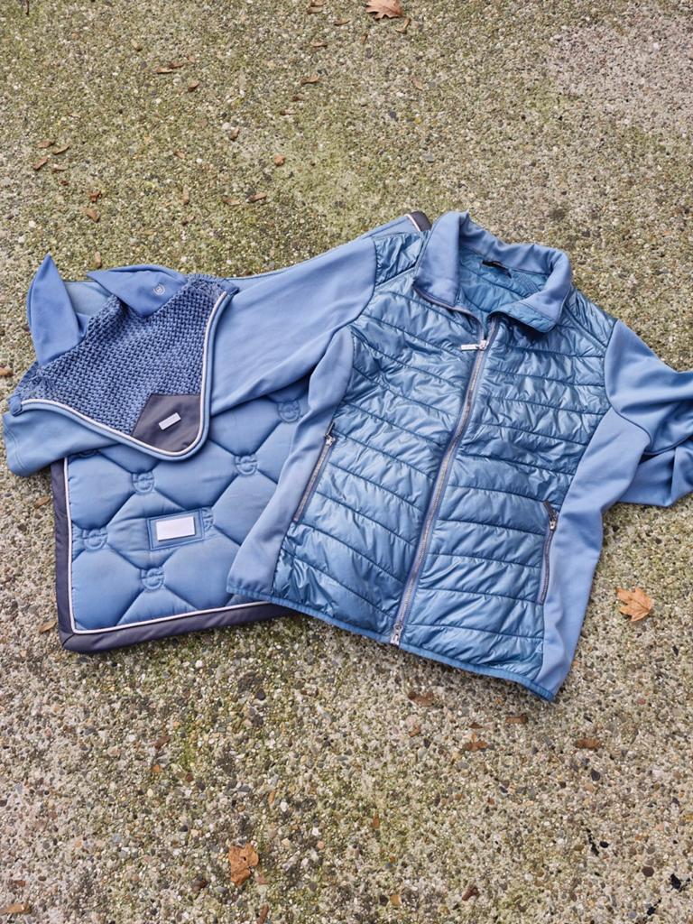 Mooie ijs blauw stockholm set, Dieren en Toebehoren, Paarden en Pony's | Overige Paardenspullen, Ophalen of Verzenden, Zo goed als nieuw