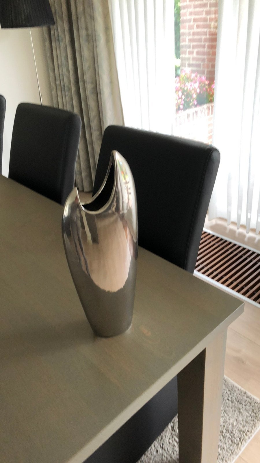 Sierlijke vaas  zilver kleur, Gebruikt, Ophalen of Verzenden, Geschikt voor droogbloemen, Steen/keramiek