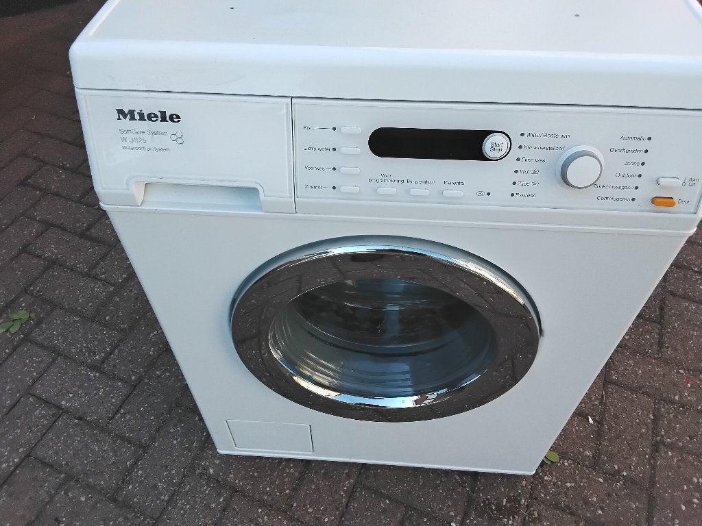 Miele wasmachine, Witgoed en Apparatuur, Wasmachines, Ophalen, 1200 tot 1600 toeren, Gebruikt, 4 tot 6 kg