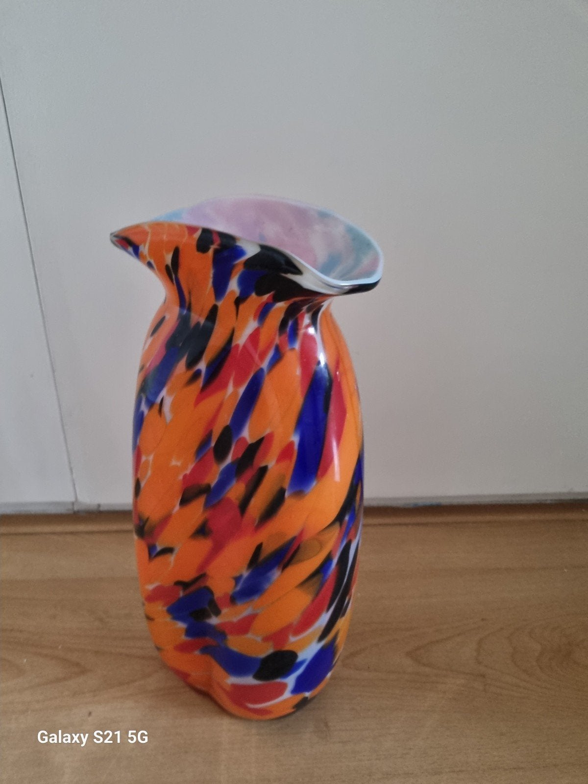 Kleurrijke glazen vaas - Oranje, blauw, rood, zwart, Ophalen of Verzenden