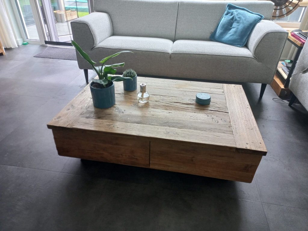Robuuste salantafel van gerecycled hout, Huis en Inrichting, Tafels | Salontafels, Ophalen, Gebruikt, 100 tot 150 cm, 50 tot 100 cm