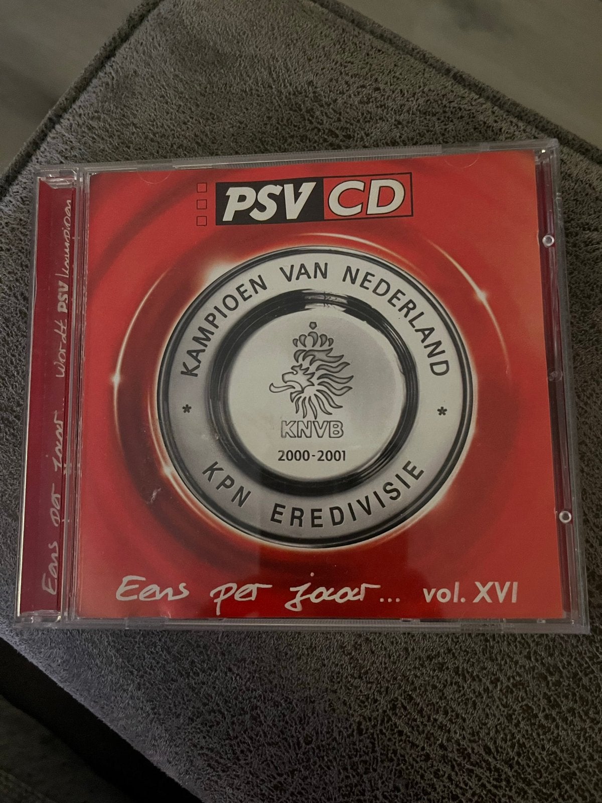 PSV CD eens per jaar….. 2000-2001 in goede staat, Ophalen of Verzenden, Zo goed als nieuw, PSV, Overige typen