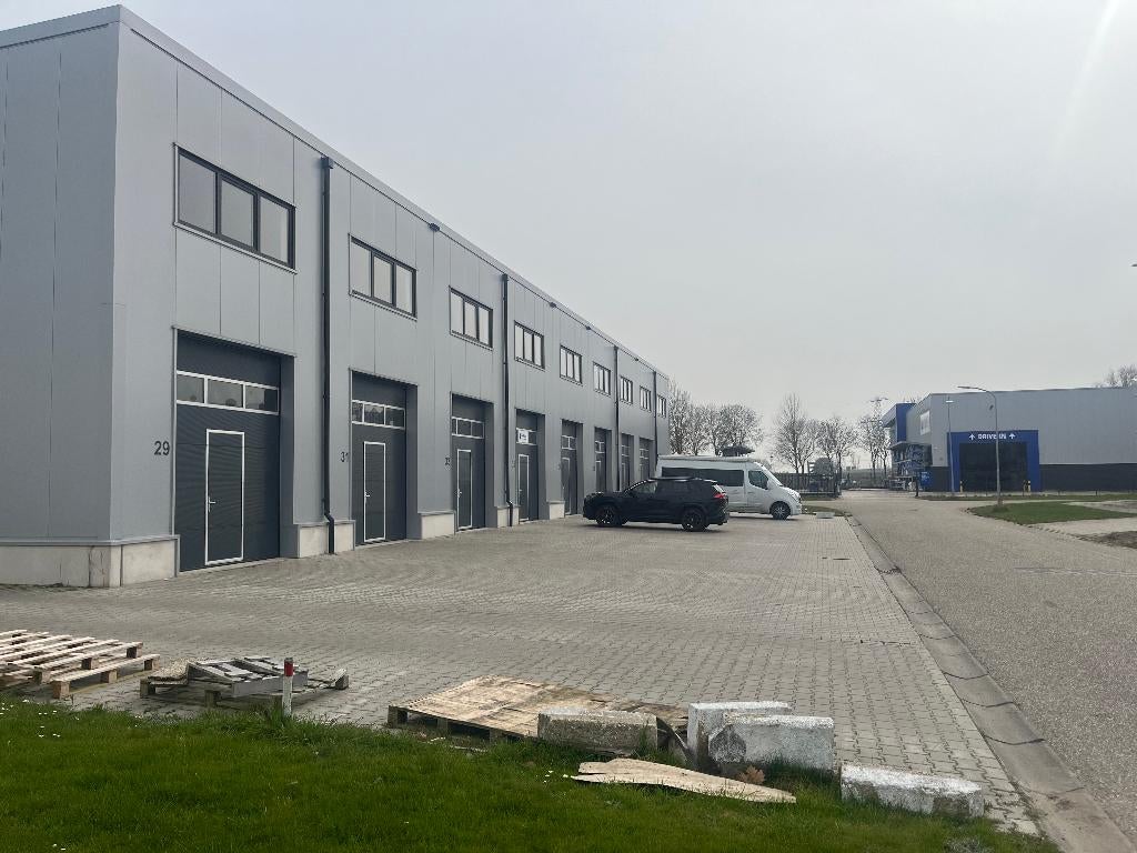 Te huur Bedrijfs-/kantoor units top locatie in WINSCHOTEN ‼️, Zakelijke goederen, Bedrijfs Onroerend goed, 130 m², Huur, Bedrijfsruimte