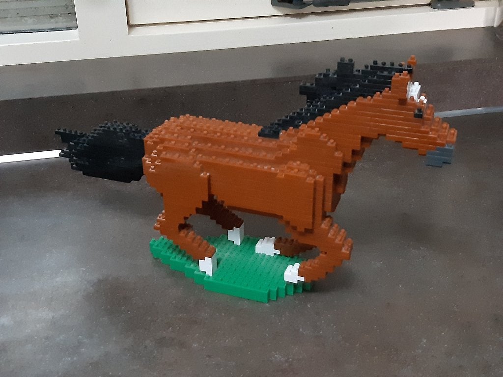 Jecka bricks paard/tinker/shire beeld legoachtige puzzel, Verzamelen, Dierenverzamelingen, Ophalen of Verzenden, Zo goed als nieuw