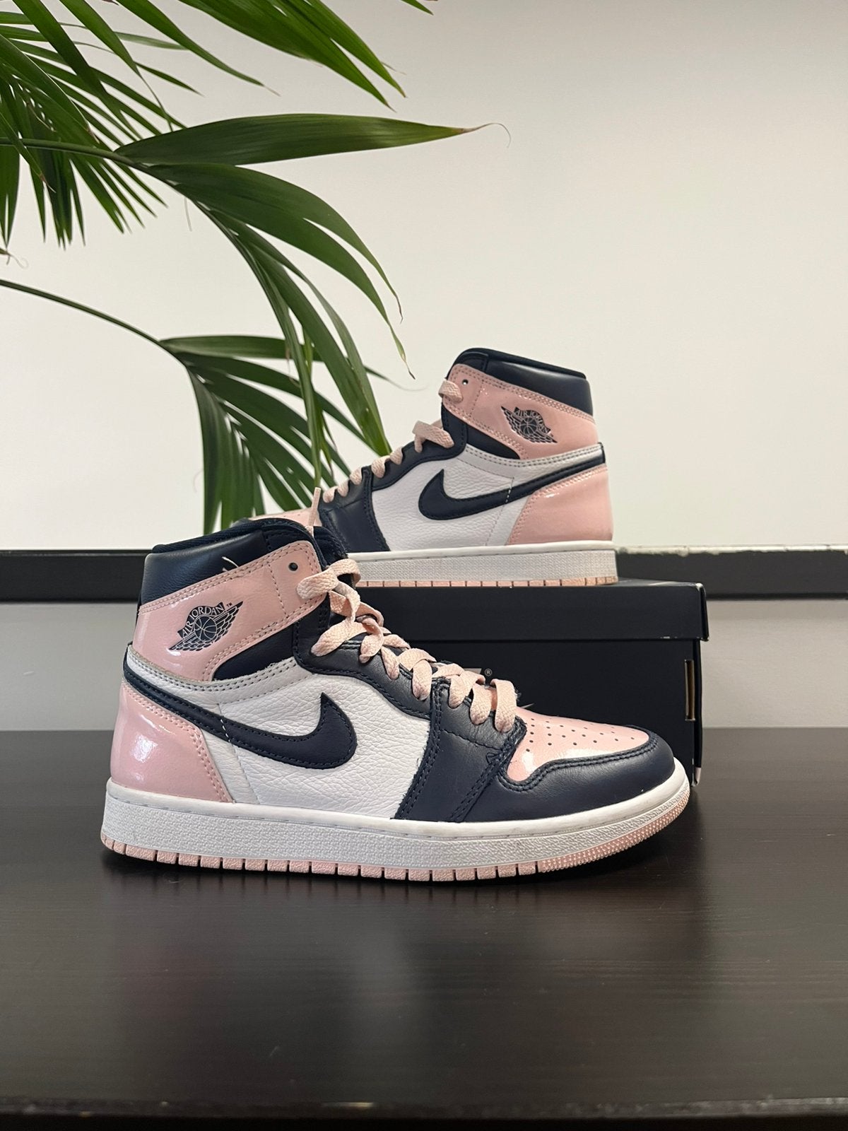 Nike Air Jordan 1 High Atmosphere (W), Ophalen of Verzenden, Roze, Sneakers of Gympen, Zo goed als nieuw