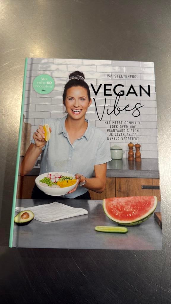 Lisa Steltenpool - Vegan Vibes, Ophalen of Verzenden, Zo goed als nieuw, Lisa Steltenpool