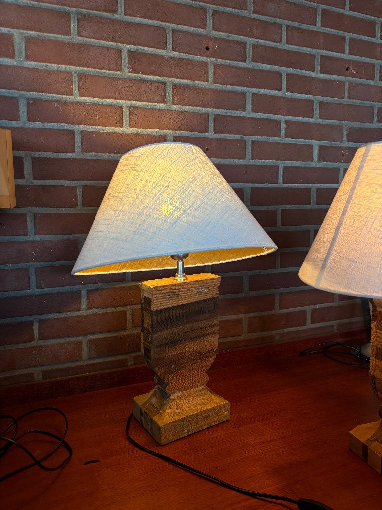 Twee houten tafellampen met kappen E27 paar  CS26754, Ophalen, Overige typen, Gebruikt, Hout