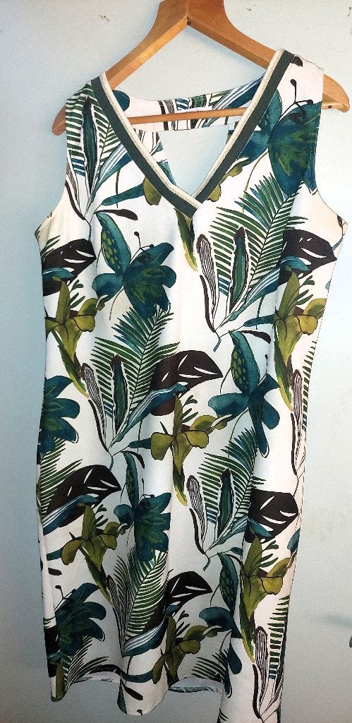 Mouwloze Paprika zomerjurk, Kleding | Dames, Meerkleurig, Maat 46/48 (XL) of groter, Ophalen of Verzenden, Knielengte