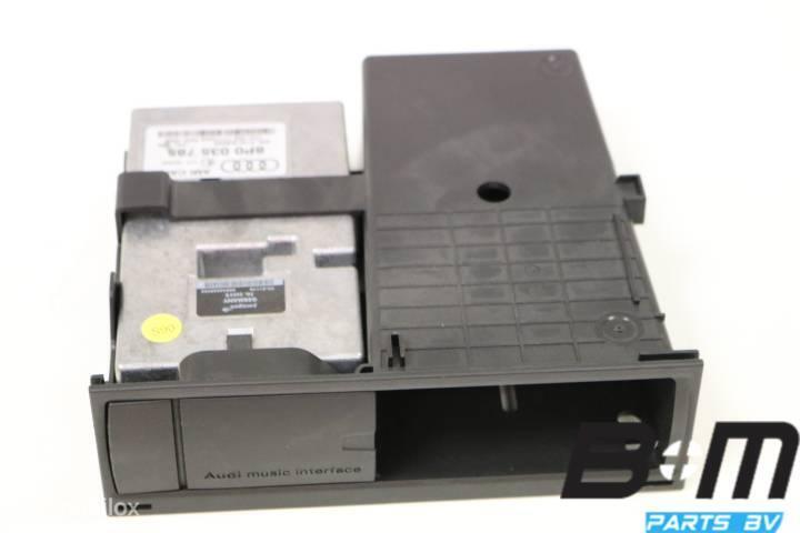 Music interface AMI Audi A3 8P 8P0035785, Gebruikt